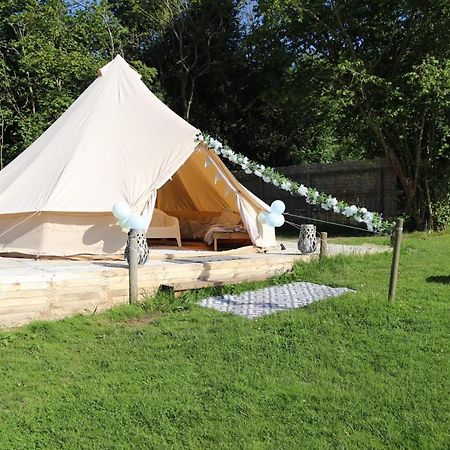 Hopgarden Glamping - Luxury 6M Bell Tent Wadhurst المظهر الخارجي الصورة