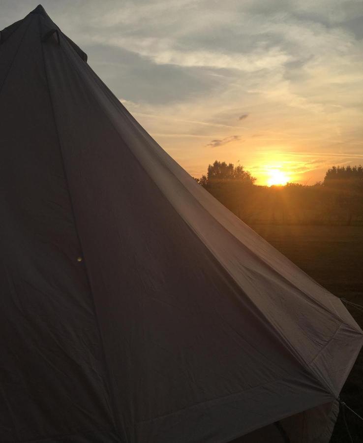 Hopgarden Glamping - Luxury 6M Bell Tent Wadhurst المظهر الخارجي الصورة