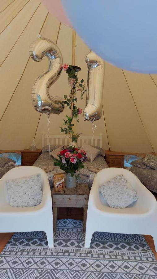 Hopgarden Glamping - Luxury 6M Bell Tent Wadhurst المظهر الخارجي الصورة