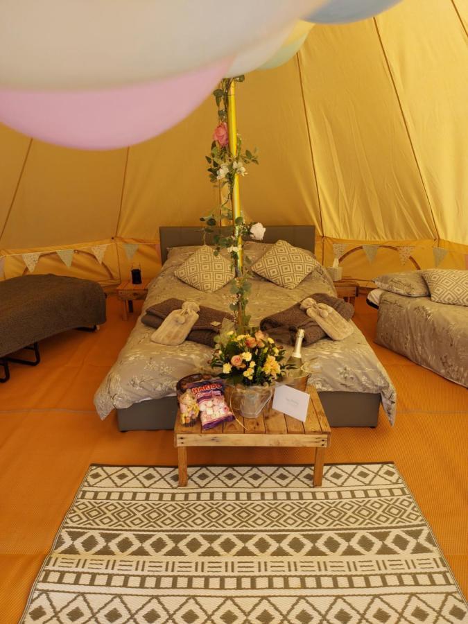 Hopgarden Glamping - Luxury 6M Bell Tent Wadhurst المظهر الخارجي الصورة