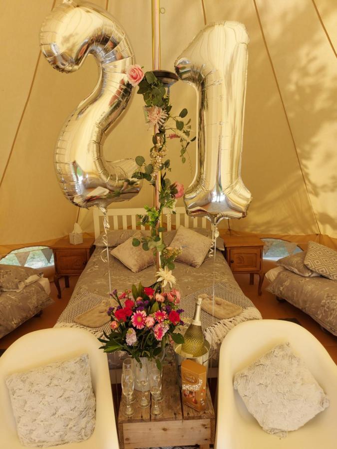 Hopgarden Glamping - Luxury 6M Bell Tent Wadhurst المظهر الخارجي الصورة